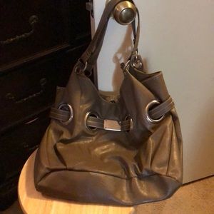 Shoulder bag in very good condition .